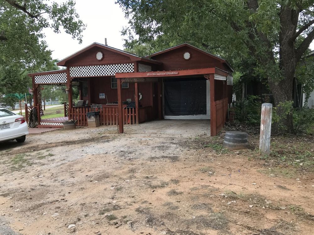1239 Willow Beach Rd, Graford, TX 76449